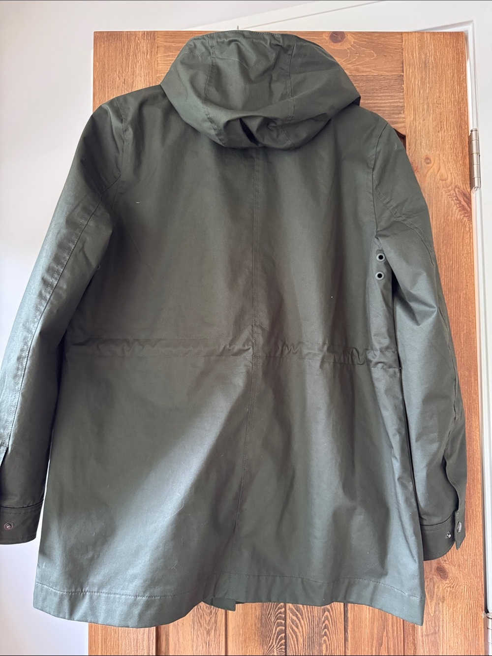 Hunter women’s olive green rain coat. - Picture 3 of 6